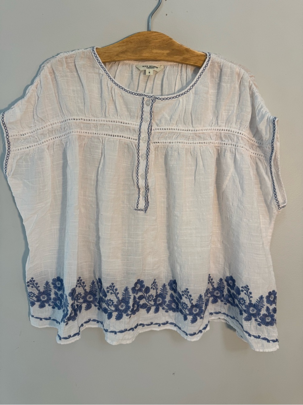 Max Studio White Short Sleeve Tunic with Blue Floral Embroidery